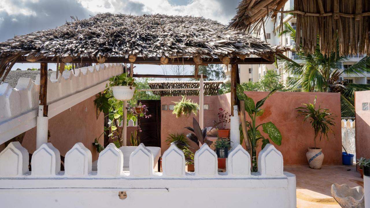 Tulia House Backpackers Hostel Mombasa Exterior photo