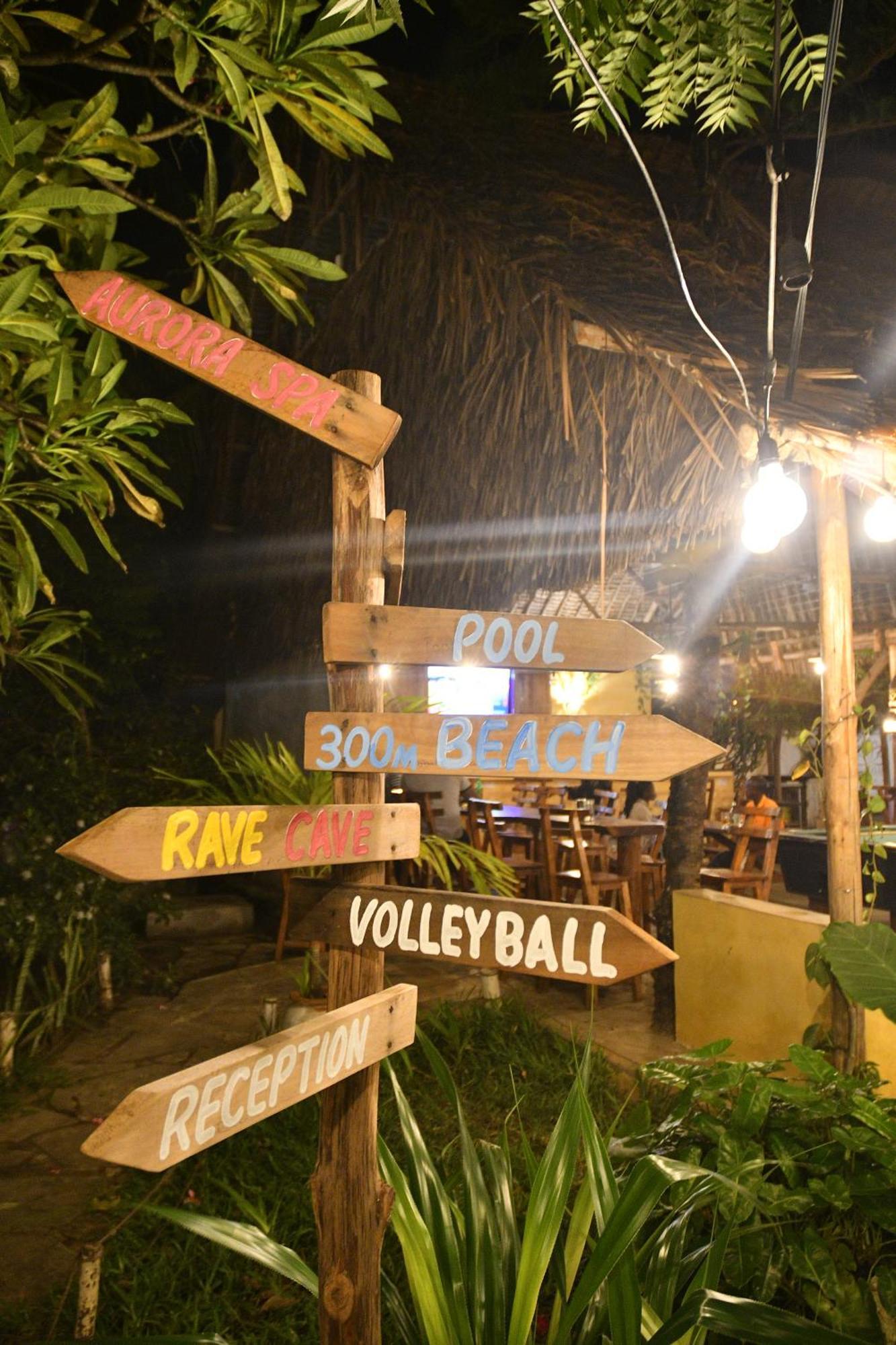 Tulia House Backpackers Hostel Mombasa Exterior photo