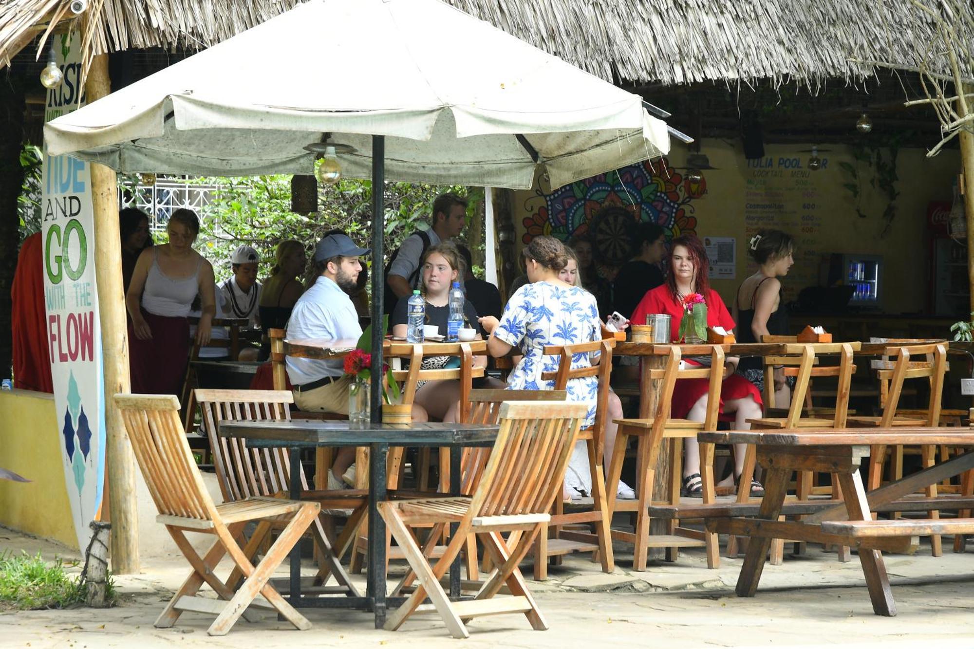 Tulia House Backpackers Hostel Mombasa Exterior photo