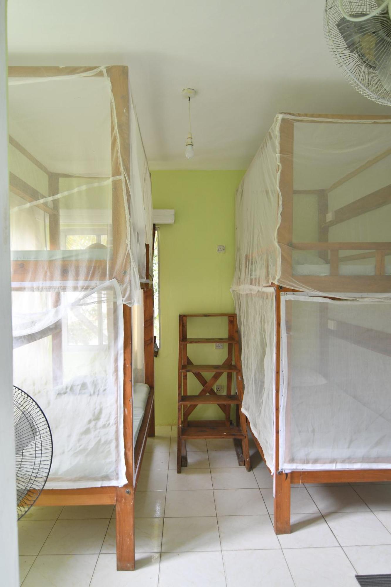 Tulia House Backpackers Hostel Mombasa Exterior photo