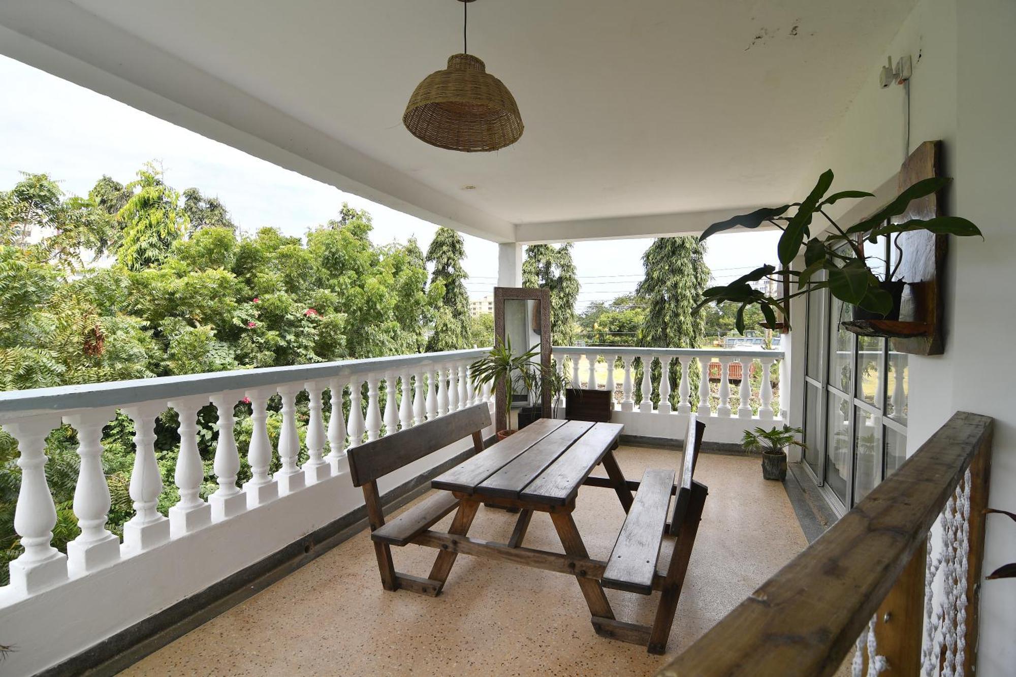 Tulia House Backpackers Hostel Mombasa Exterior photo